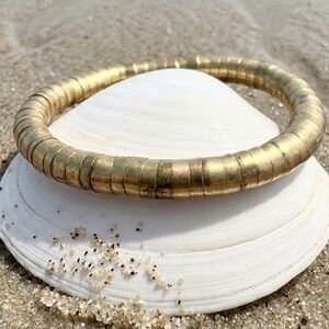 Wide Gold Gas Pipe Expansion Bracelet – Flexible Tubogas Bangle